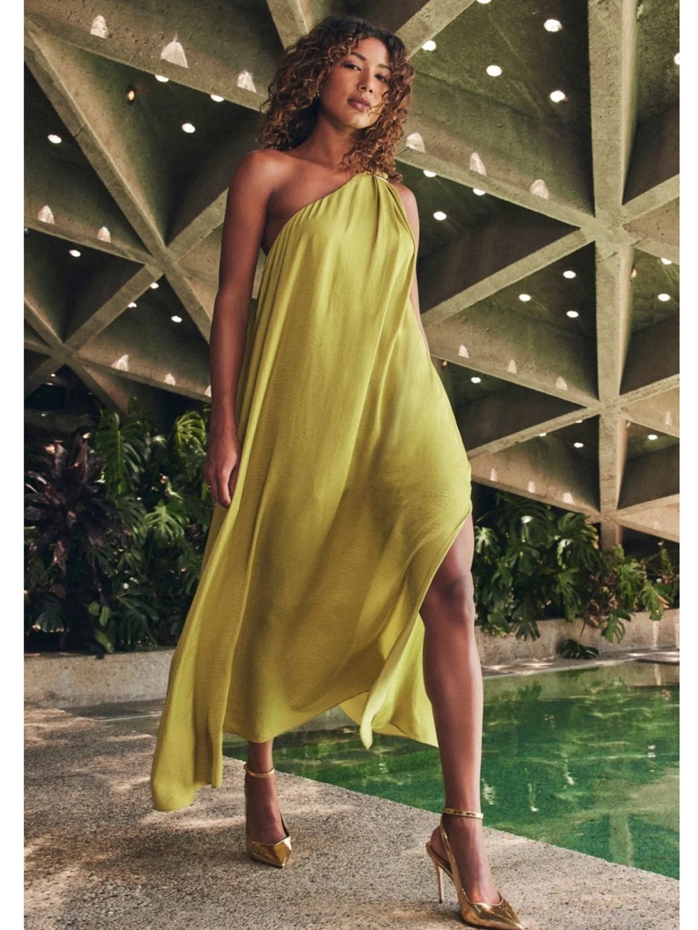 Lulus Goddess Aura Chartreuse Green Satin One-Shoulder Flowing Maxi Dress Medium